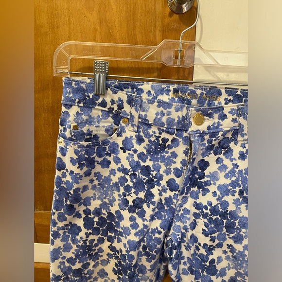Blue Floral Michael Kors Capris Pants Size 6 - Picture 5 of 5